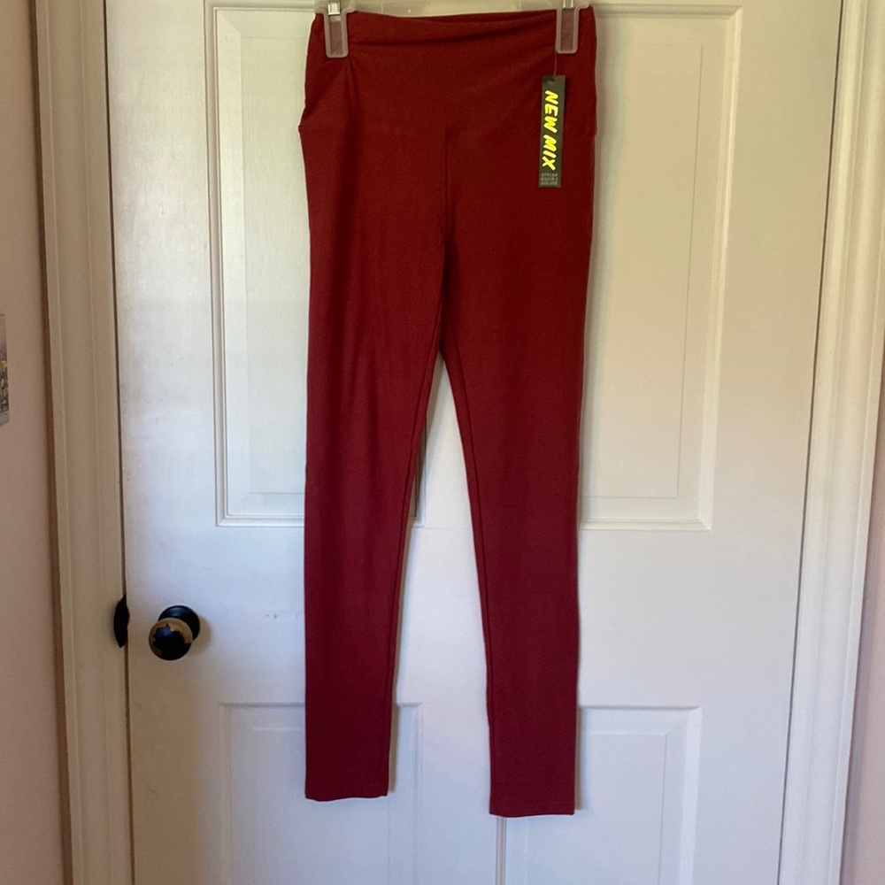 New Mix butter soft burgundy leggings NWT